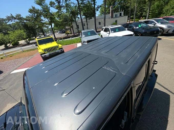 2015 Jeep Wrangler Unlimited Sahara - miniatura 9