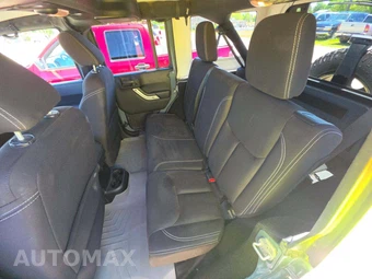 2015 Jeep Wrangler Unlimited Sahara - miniatura 13