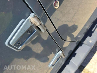 2015 Jeep Wrangler Unlimited Sahara - miniatura 31