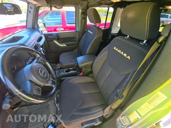 2015 Jeep Wrangler Unlimited Sahara - miniatura 6