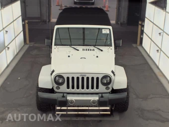 2015 Jeep Wrangler Unlimited Sahara - miniatura 2
