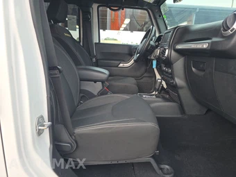 2015 Jeep Wrangler Unlimited Sahara - miniatura 8