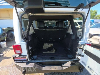 2015 Jeep Wrangler Unlimited Sahara - miniatura 14
