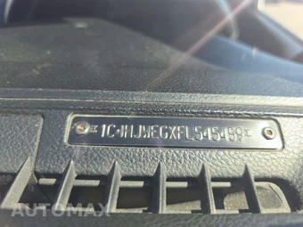 2015 Jeep Wrangler Unlimited Sahara - miniatura 5