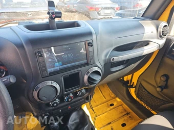 2015 Jeep Wrangler Unlimited Sport - miniatura 11