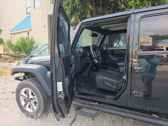 2015 Jeep Wrangler Unlimited Sport - miniatura 6
