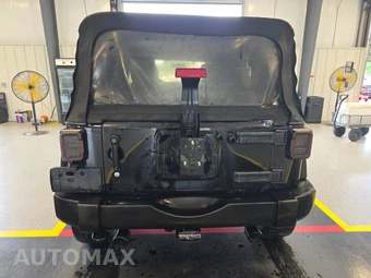 2015 Jeep Wrangler Unlimited Sport - miniatura 5