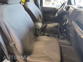 2015 Jeep Wrangler Unlimited Sport - miniatura 8