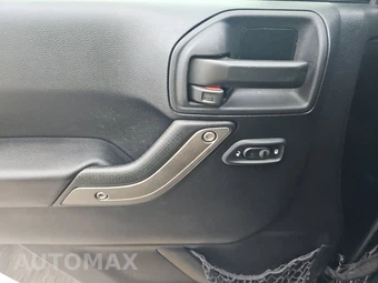 2015 Jeep Wrangler Unlimited Sport - miniatura 9