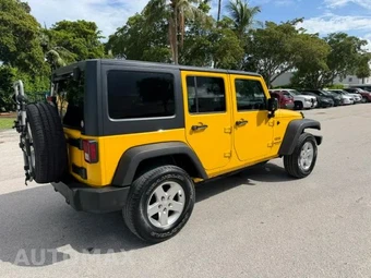 2015 Jeep Wrangler Unlimited Sport - miniatura 4