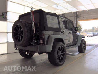 2015 Jeep Wrangler Unlimited Sport - miniatura 4