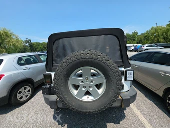 2015 Jeep Wrangler Unlimited Sport - miniatura 5
