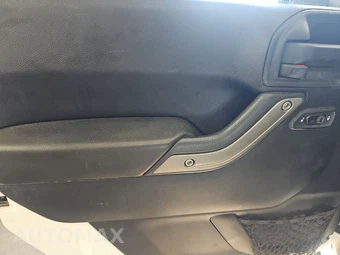 2015 Jeep Wrangler Unlimited Sport - miniatura 9