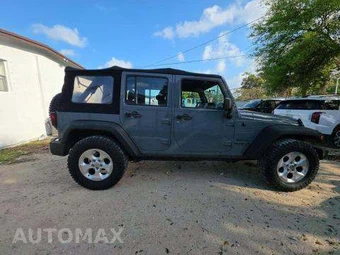 2015 Jeep Wrangler Unlimited Sport - miniatura 4