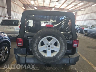 2015 Jeep Wrangler Unlimited Sport - miniatura 5