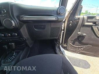 2015 Jeep Wrangler Unlimited Sport - miniatura 16