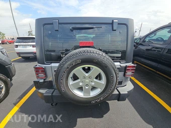 2015 Jeep Wrangler Unlimited Sport - miniatura 5