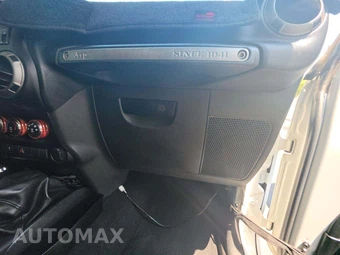 2015 Jeep Wrangler Unlimited Sport - miniatura 19