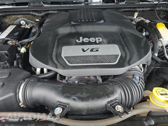 2015 Jeep Wrangler Unlimited Sport - miniatura 15