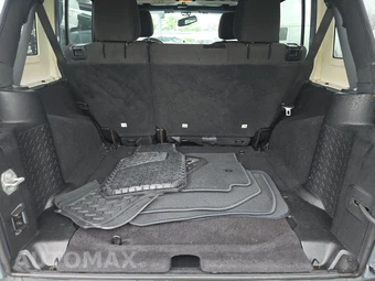 2015 Jeep Wrangler Unlimited Sport - miniatura 16