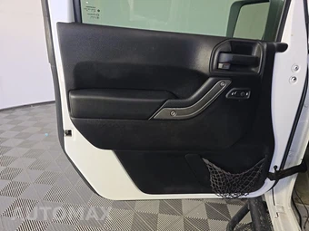 2015 Jeep Wrangler Unlimited Sport - miniatura 9