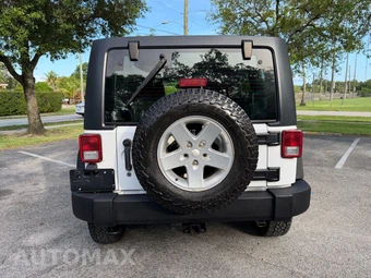 2015 Jeep Wrangler Unlimited Sport - miniatura 6