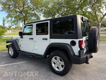 2015 Jeep Wrangler Unlimited Sport - miniatura 7