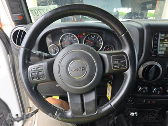 2015 Jeep Wrangler Unlimited Sport - miniatura 10