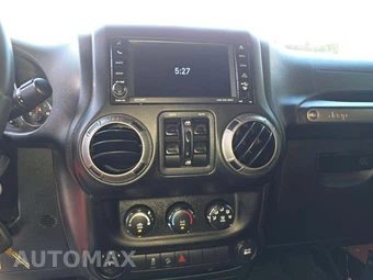 2015 Jeep Wrangler Unlimited Sport - miniatura 10