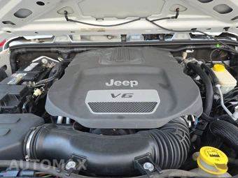2015 Jeep Wrangler Unlimited Sport - miniatura 15