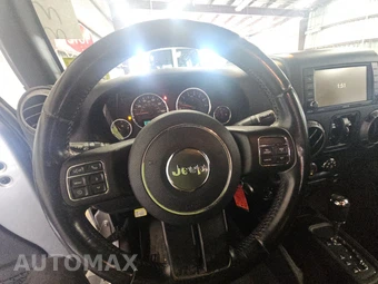 2015 Jeep Wrangler Unlimited Sport - miniatura 10