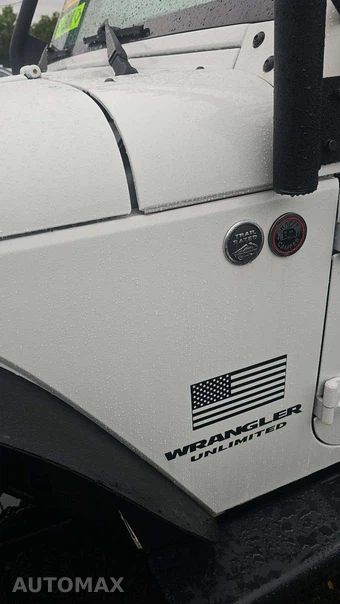 2015 Jeep Wrangler Unlimited Willys Wheeler Edition - miniatura 21