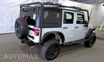 2015 Jeep Wrangler Unlimited Willys Wheeler Edition - miniatura 4