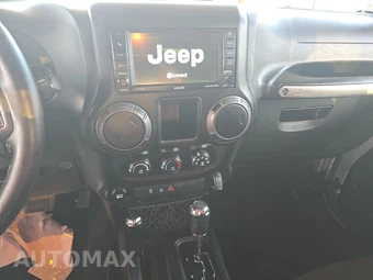 2015 Jeep Wrangler Unlimited Willys Wheeler Edition - miniatura 11