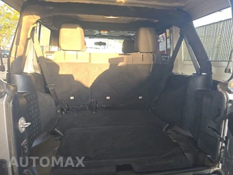 2015 Jeep Wrangler Unlimited Willys Wheeler Edition - miniatura 17