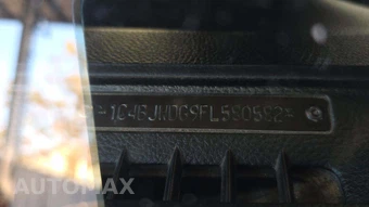2015 Jeep Wrangler Unlimited Willys Wheeler Edition - miniatura 18