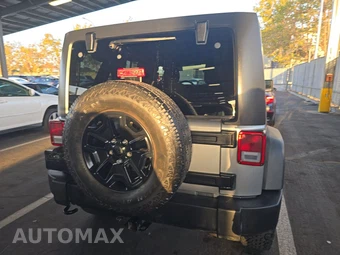 2015 Jeep Wrangler Unlimited Willys Wheeler Edition - miniatura 5
