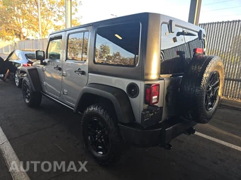 2015 Jeep Wrangler Unlimited Willys Wheeler Edition - miniatura 6