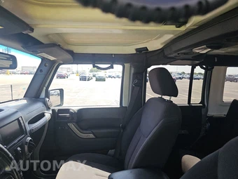 2015 Jeep Wrangler Unlimited Willys Wheeler Edition - miniatura 17