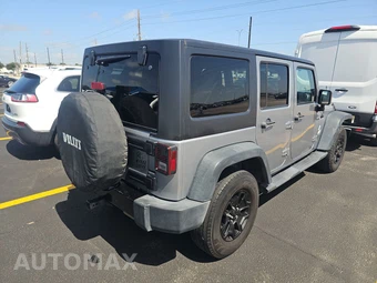 2015 Jeep Wrangler Unlimited Willys Wheeler Edition - miniatura 4