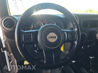 2015 Jeep Wrangler Willys Wheeler Edition - miniatura 10
