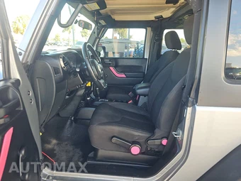 2015 Jeep Wrangler Willys Wheeler Edition - miniatura 7