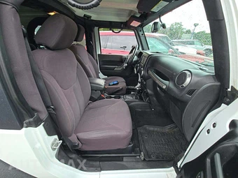 2015 Jeep Wrangler Willys Wheeler Edition - miniatura 18