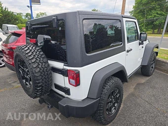 2015 Jeep Wrangler Willys Wheeler Edition - miniatura 3