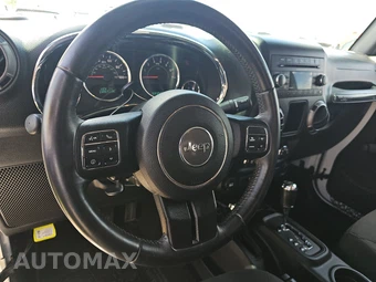 2015 Jeep Wrangler Willys Wheeler Edition - miniatura 11