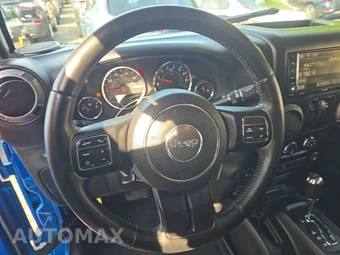 2015 Jeep Wrangler Willys Wheeler Edition - miniatura 10