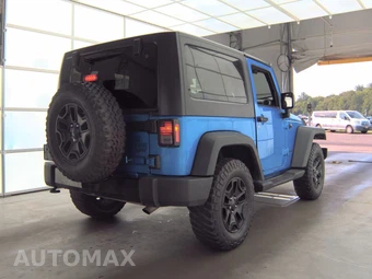 2015 Jeep Wrangler Willys Wheeler Edition - miniatura 4