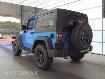 2015 Jeep Wrangler Willys Wheeler Edition - miniatura 6
