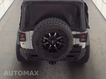 2015 Jeep Wrangler Willys Wheeler Edition - miniatura 5
