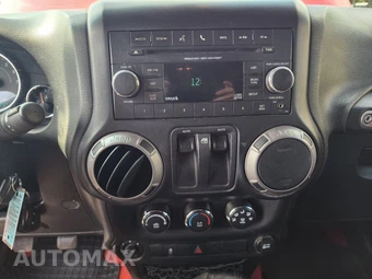 2015 Jeep Wrangler Willys Wheeler Edition - miniatura 38